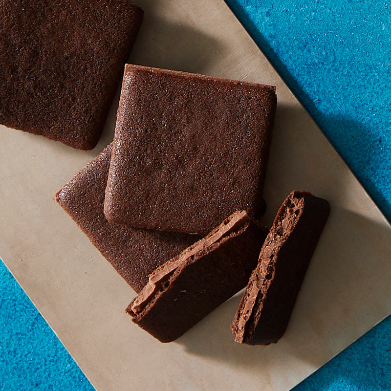 LeTAO Thé Noir – Black Tea Sandwich Cookies (9 Pieces)