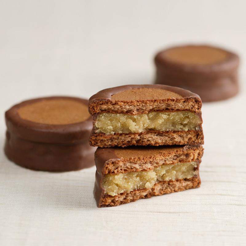 Rokkatei Choco Marron – Chocolate & Chestnut Cake (4 Pieces)